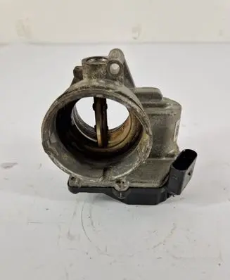 Volkswagen PASSAT B6 Electric throttle body valve 03G128063M