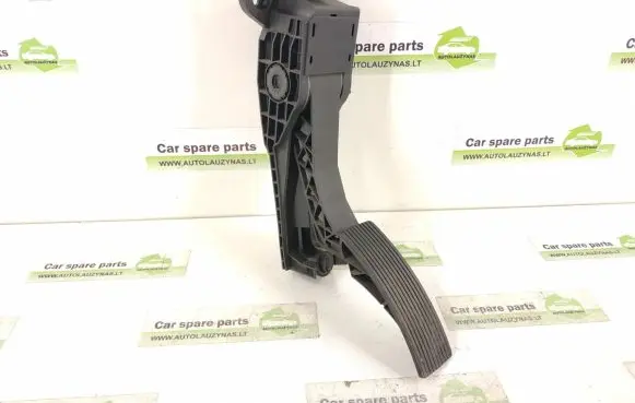 Mercedes-Benz ML W164 Accelerator throttle pedal 1643000004 A1643000004