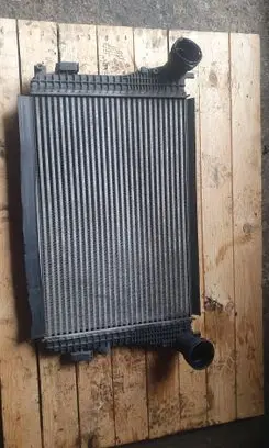 Volkswagen PASSAT B6 Intercooler radiator L3398000 3C0145805G
