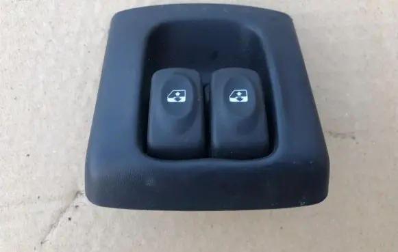 Renault Megane I Electric window control switch