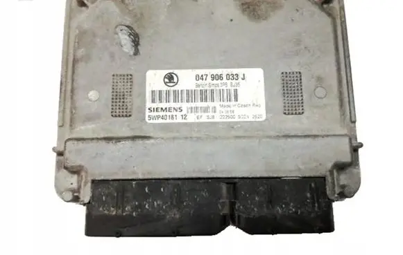 Skoda Fabia Mk1 (6Y) Engine control unit/module 047906033J