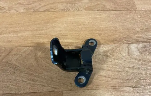 Ford Mondeo Mk III Rear door upper hinge Y9BBF26800AL