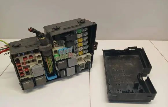 Ford Focus Fuse box set 9M5T14A067CA 5B0W80107