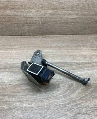 BMW 5 E60 E61 Headlight/headlamp level sensor 6778809