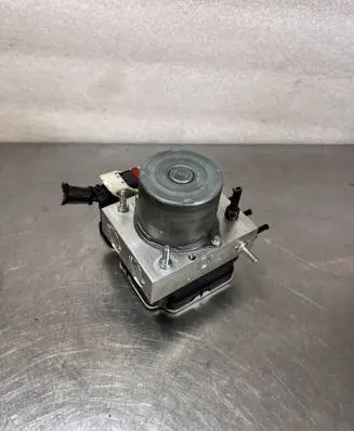 Renault Megane E-Tech Master brake cylinder