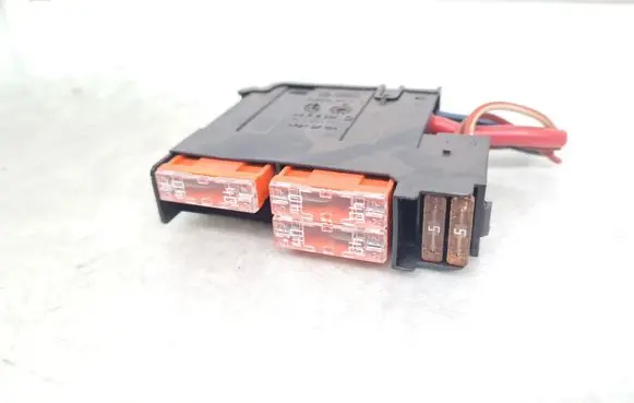 Audi A1 Fuse module 4L0941824