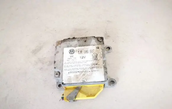 Volkswagen PASSAT B5 Airbag control unit/module 1j0909607 5wk4199