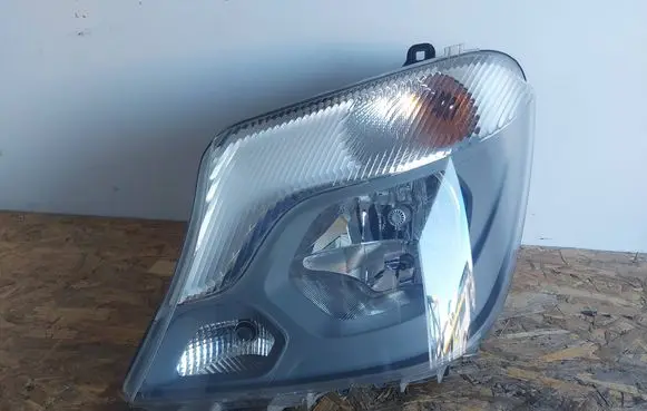 Mercedes-Benz Sprinter W906 Headlight/headlamp A9068202361