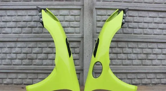 Porsche Cayman 982 Fender 9GT821103 9GT821104