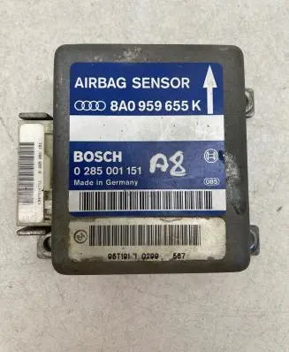 Audi A8 S8 D2 4D Airbag control unit/module 0285001151 95T19110299
