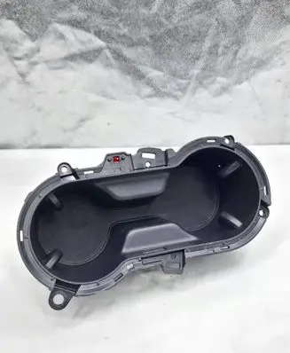 Lexus UX Center console 5561876040
