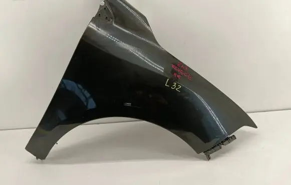 Renault Fluence Fender