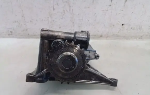 Chrysler PT Cruiser Oil pump 6641810001