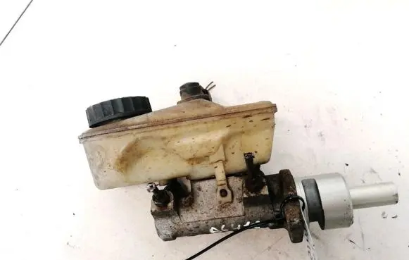 Volkswagen Polo III 6N 6N2 6NF Master brake cylinder
