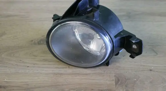 BMW 1 E81 E87 Front fog light 7837501
