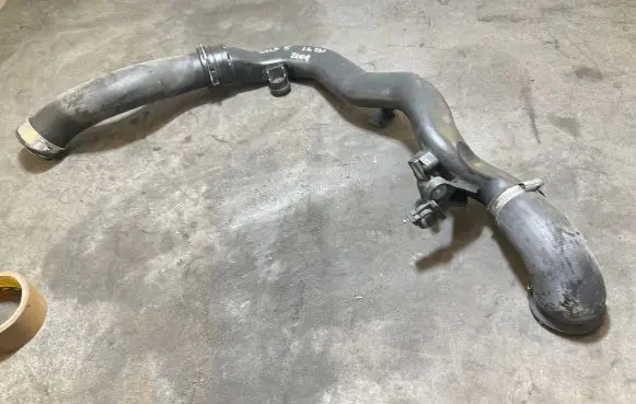 Volkswagen Golf Plus Intercooler hose/pipe 1K0145762BL 1K0145834P
