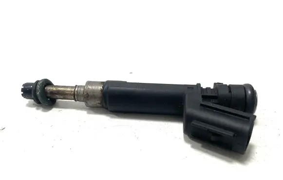 Nissan Juke I F15 Fuel injector 1110707063240010 1110705 18081
