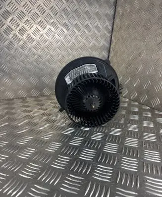 Volkswagen PASSAT B8 Heater fan/blower 5WB819021 CZ0160601490