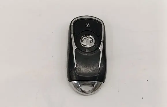 Opel Insignia B Ignition key/card 