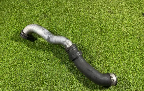 BMW 3 E46 Intercooler hose/pipe 6177880