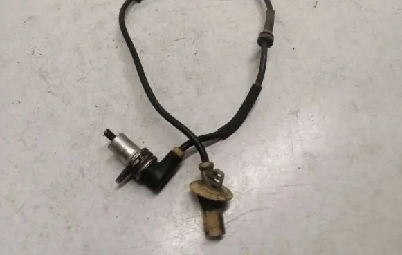 BMW 5 E34 ABS brake wheel speed sensor 0265001339