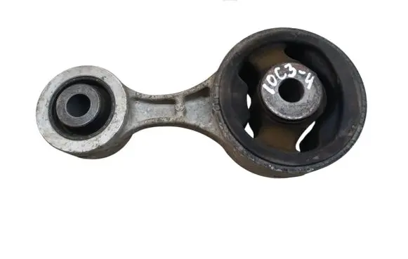 Honda Civic Engine mount bracket 