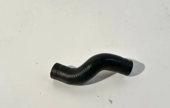 Mercedes-Benz S W221 Engine coolant pipe/hose A2218324494