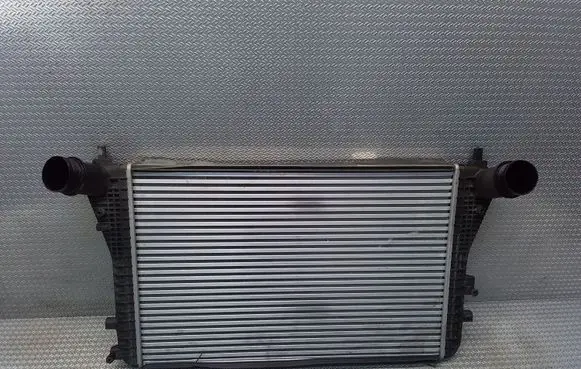 Volkswagen Caddy Intercooler radiator 1K0145803A