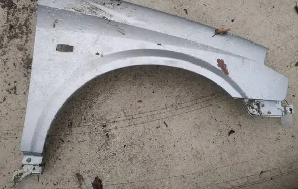 Nissan Primera Fender