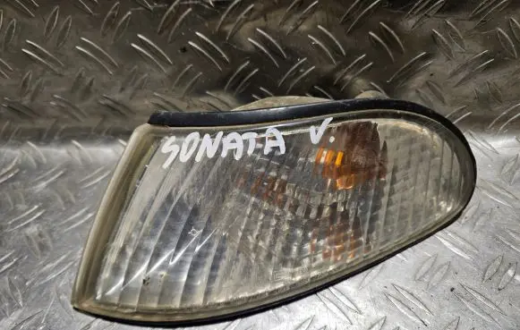 Hyundai Sonata Front indicator light 92301340 016080