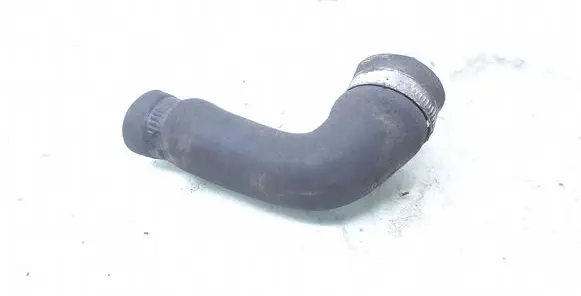 Audi A4 S4 B5 8D Engine coolant pipe/hose 048121063