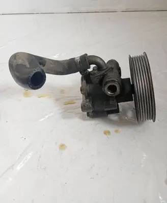 Volkswagen PASSAT B5 Power steering pump 3N89488