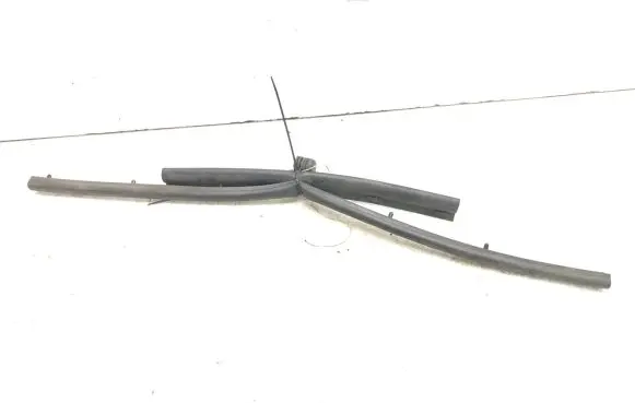 Volkswagen Golf VII Engine compartment rubber 5G0823709A 5G0823707