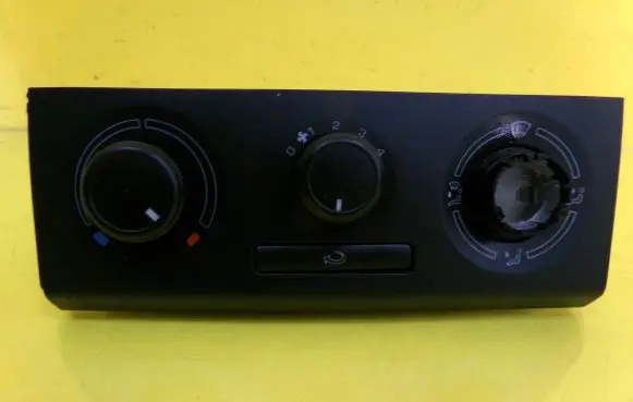 Skoda Fabia Mk2 (5J) Interior fan control switch 5J0819045