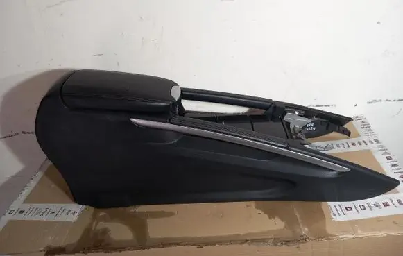 Mercedes-Benz ML W164 Center console 
