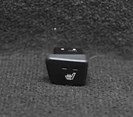 Hyundai i30 Seat heating switch 90226