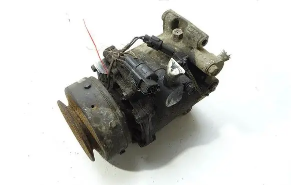 Mitsubishi Pajero Air conditioning (A/C) compressor (pump)