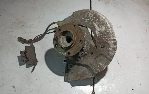 BMW 5 E60 E61 Front wheel hub 6760954