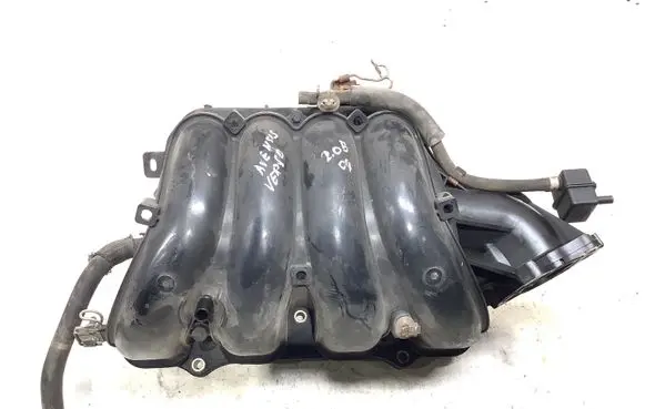 Toyota Avensis Verso Intake manifold 1712928040