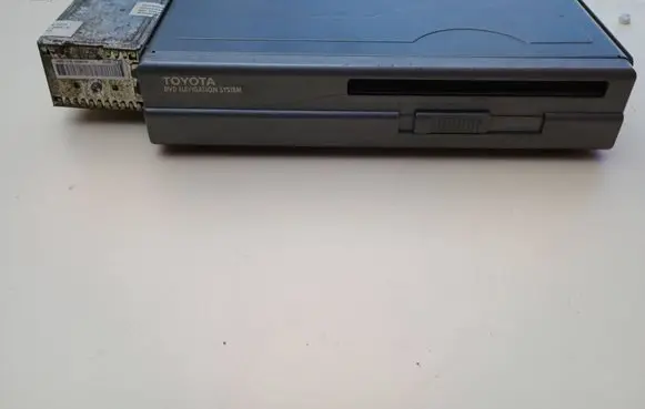 Toyota RAV 4 (XA30) Navigation unit CD/DVD player 0866200870 020814 AAAA035434