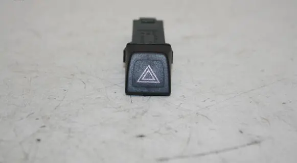 Volvo V50 Hazard light switch 8651399