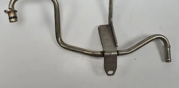 Engine coolant pipe/hose