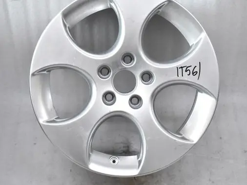 Volkswagen Golf VIII R17 alloy rim 