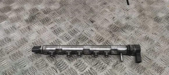 BMW 3 E90 E91 Fuel main line pipe 0281002870