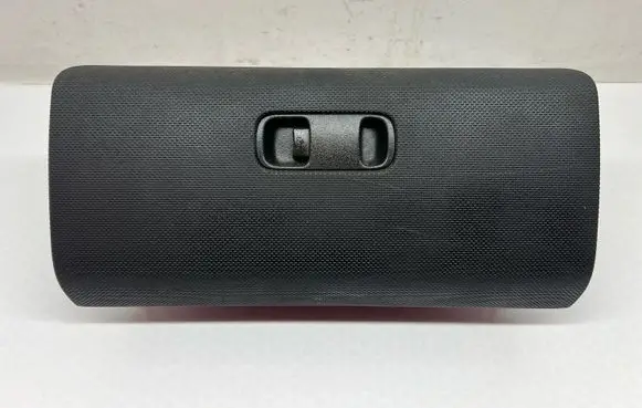 Mitsubishi Pajero Glove box MR402402