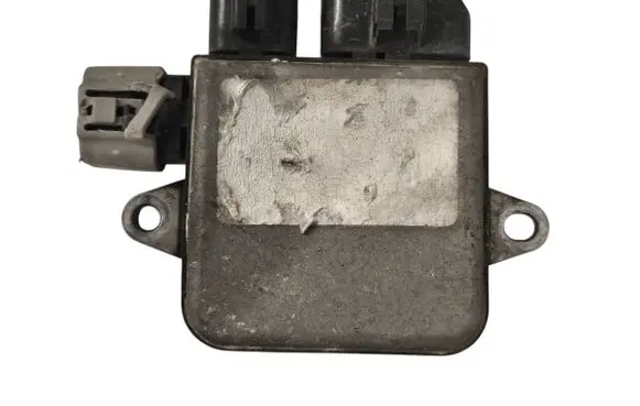 Tesla Model S Coolant fan relay 8282120280