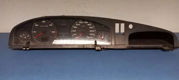 Audi A6 S6 C4 4A Speedometer (instrument cluster) 88311219