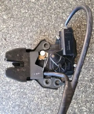 Chrysler 300 - 300C Tailgate/trunk/boot lock/catch/latch