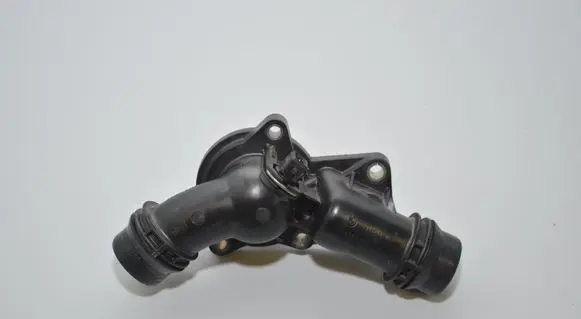 BMW 5 E60 E61 Thermostat/thermostat housing 1436824