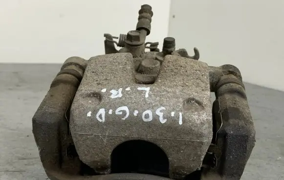 Hyundai i30 Rear brake caliper 58230G4300